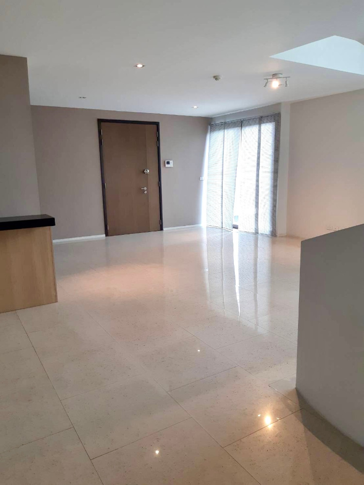 Baan Lux Sathorn: 3bed 4bath 394sqm. 35,000,000 Am: 0656199198