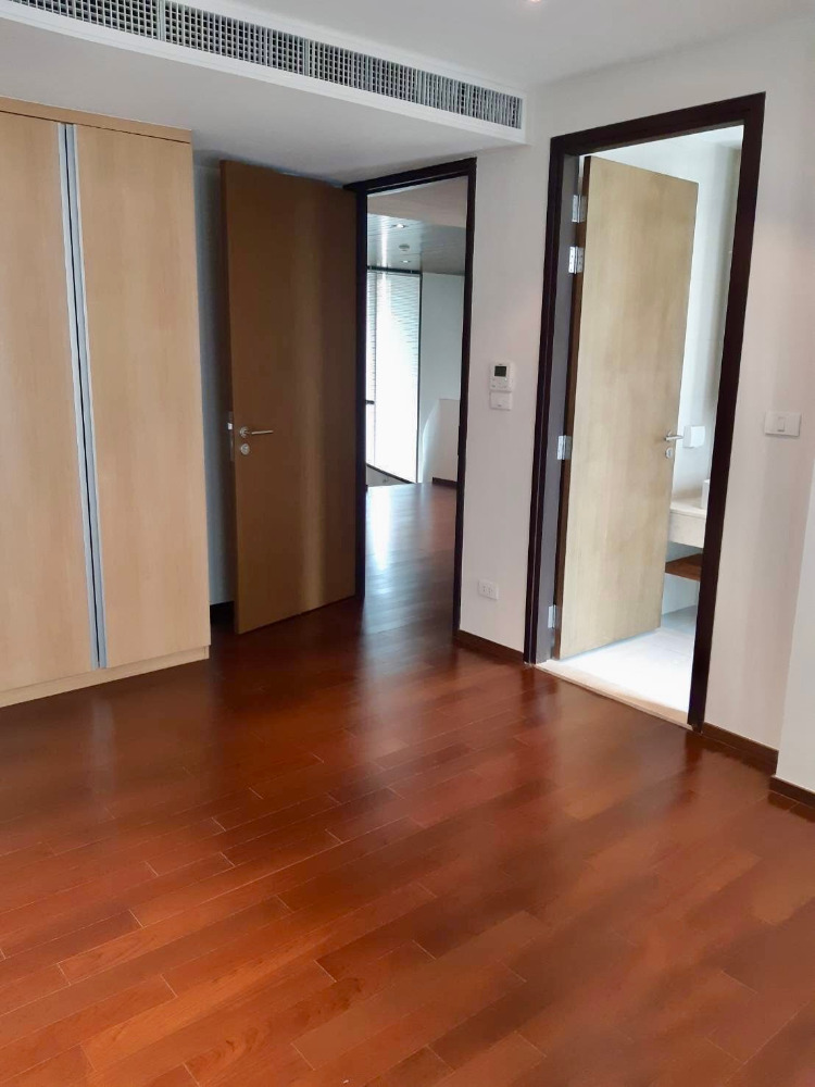 Baan Lux Sathorn: 3bed 4bath 394sqm. 35,000,000 Am: 0656199198