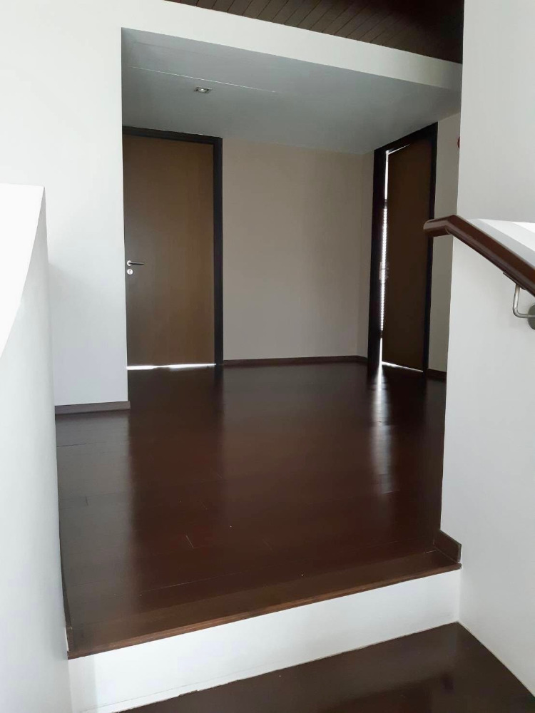 Baan Lux Sathorn: 3bed 4bath 394sqm. 35,000,000 Am: 0656199198