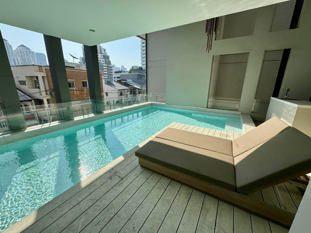 749 Residences: Sukhumvit 49 4bed 5bath 40.40sqwah 467.5sqm. 80,000,000 Am: 0656199198