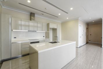 749 Residences: Sukhumvit 49 4bed 5bath 40.40sqwah 467.5sqm. 80,000,000 Am: 0656199198