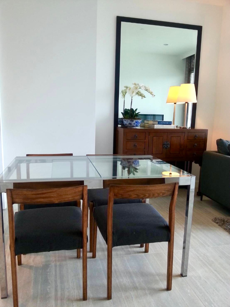 185 Rajadamri: 1bed 1bath 70sqm 21,900,000 Am: 0656199198