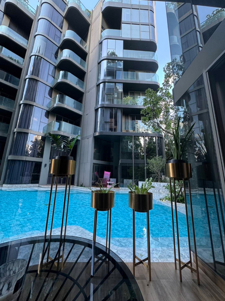 Ashton Sukhumvit 41: 3bed 3bath Duplex 159sqm. 160,000/mth Am: 0656199198