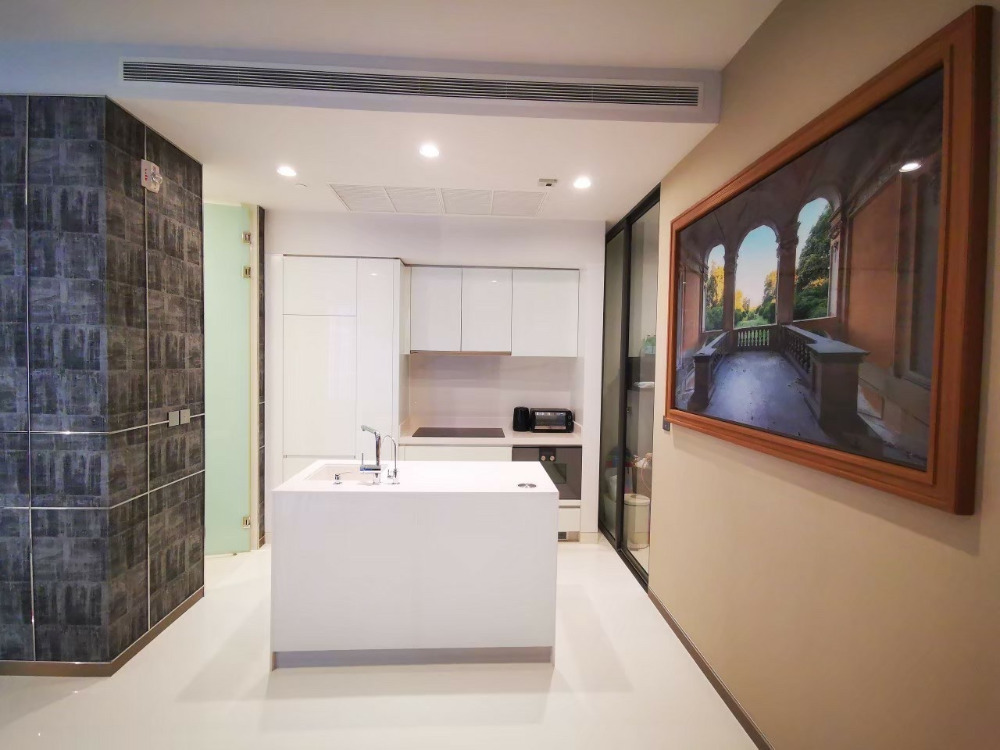 VITTORIO Sukhumvit 39:  2bed 3bath 101.74sqm. 120,000/mth Am: 0656199198