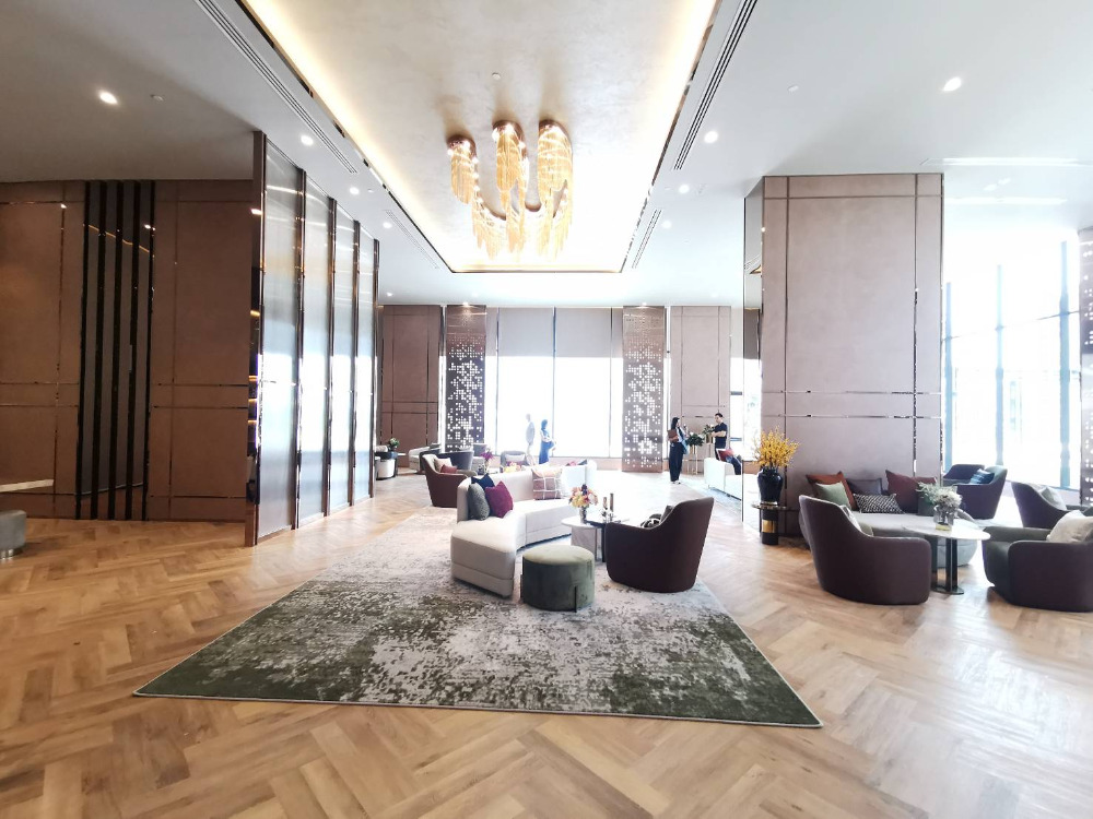 Supalia Icon Sathorn: 3bed 3bath 100.5 sqm. 20,800,000 Am: 0656199198