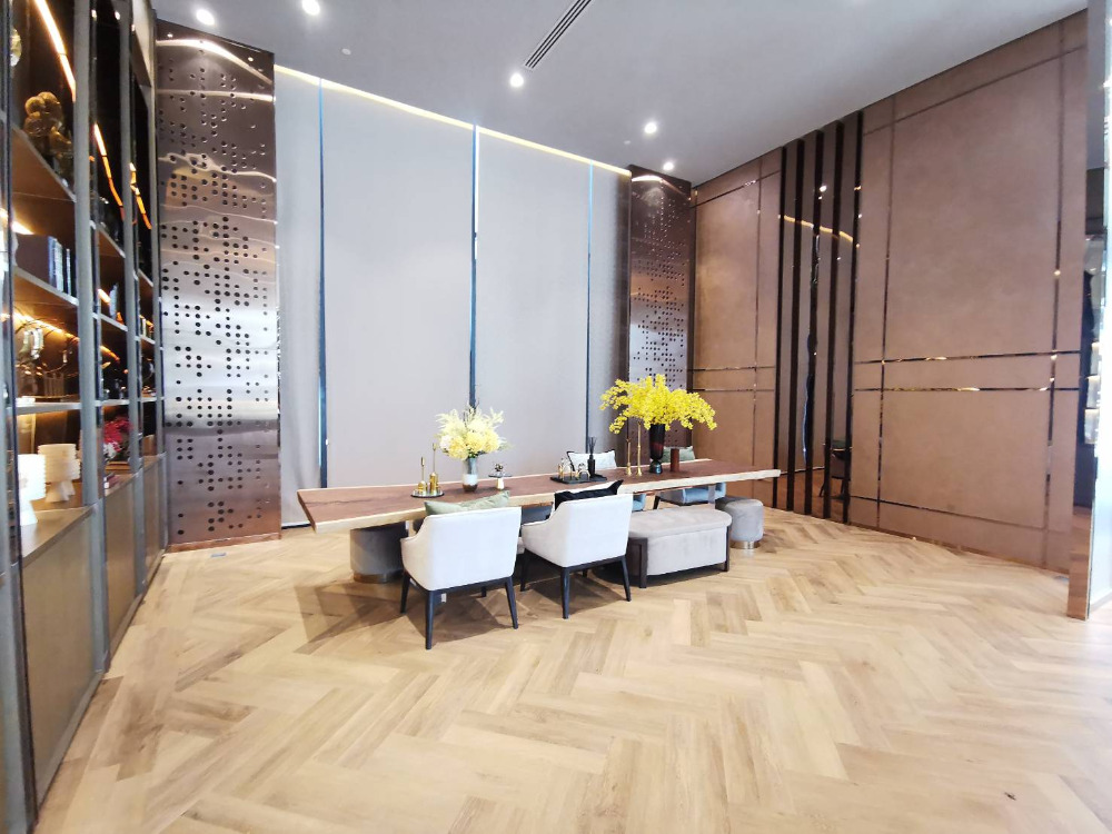 Supalia Icon Sathorn: 2bed 2bath 71.5sqm. 14,400,000 Am: 0656199198