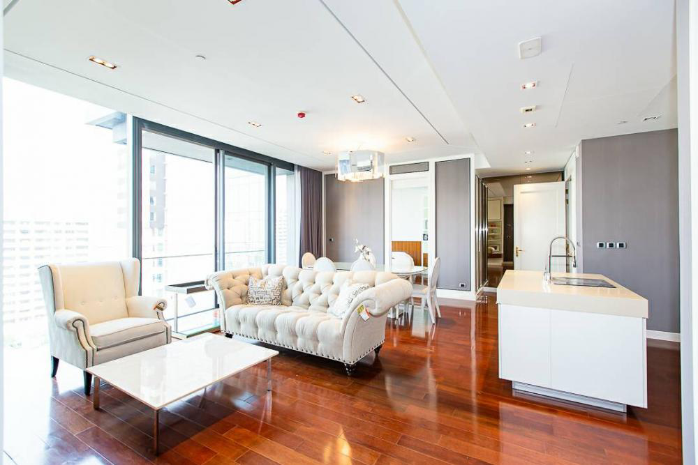 Marque Sukhumvit 39: 2bed 3bath 126.82sqm. 150,000/mth Am: 0656199198