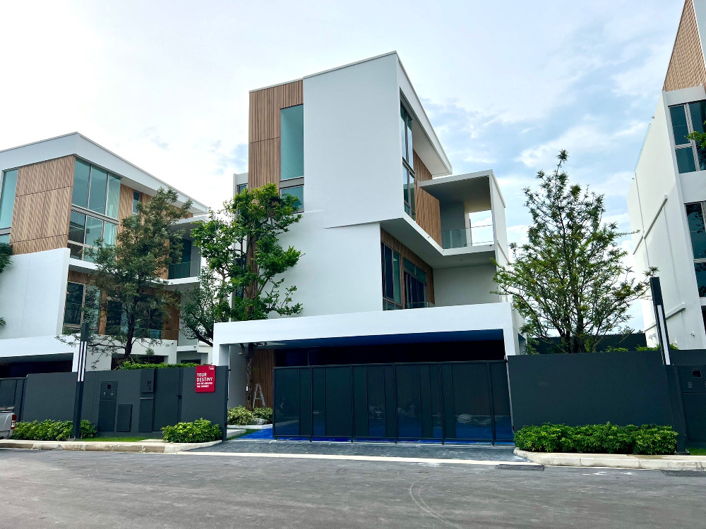 VIVE Rama 9:  76sqwah 324sqm. 3bed 4bath 36,000,000 Am: 0656199198