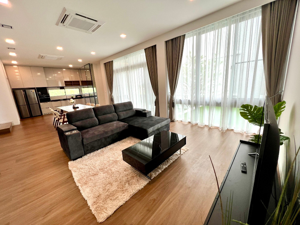 VIVE Rama 9:  76sqwah 324sqm. 3bed 4bath 36,000,000 Am: 0656199198