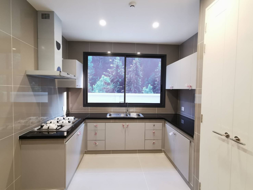 Narasiri Krungthep Kreetha 4bed 5bath NoHo 4 151.20sqwah 65,000,000 Am: 0656199198