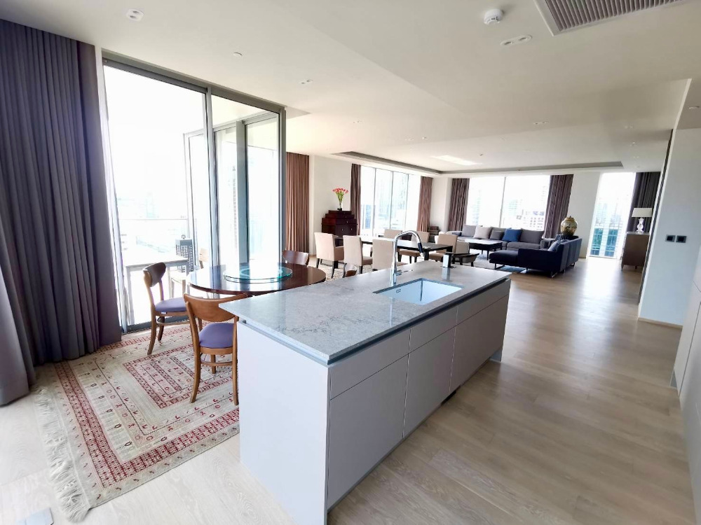 Tonson One Residence Penthouse for rent: 3bed 3bath 254.12sqm. 330,000/mth Am: 0656199198