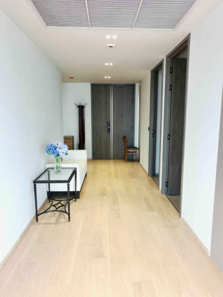 Tonson One Residence Penthouse for rent: 3bed 3bath 254.12sqm. 330,000/mth Am: 0656199198