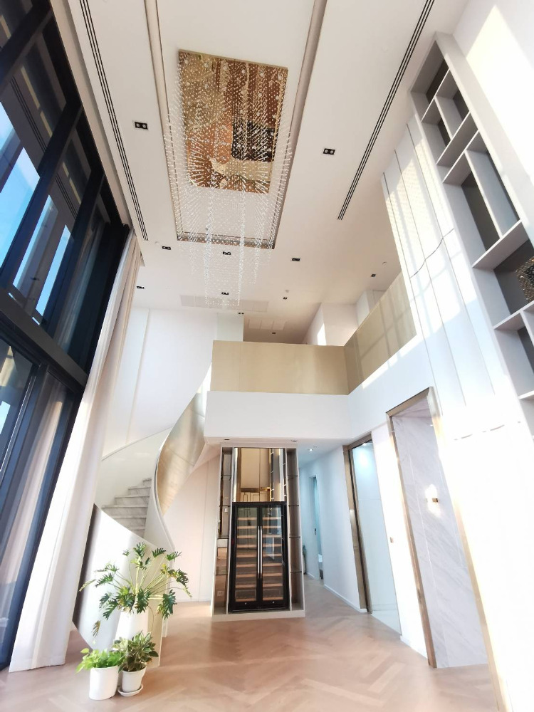 The ESSE Sukhumvit 36 Duplex penthouse 3bed 3bath 278sqm. 135,000,000 Am: 0656199198