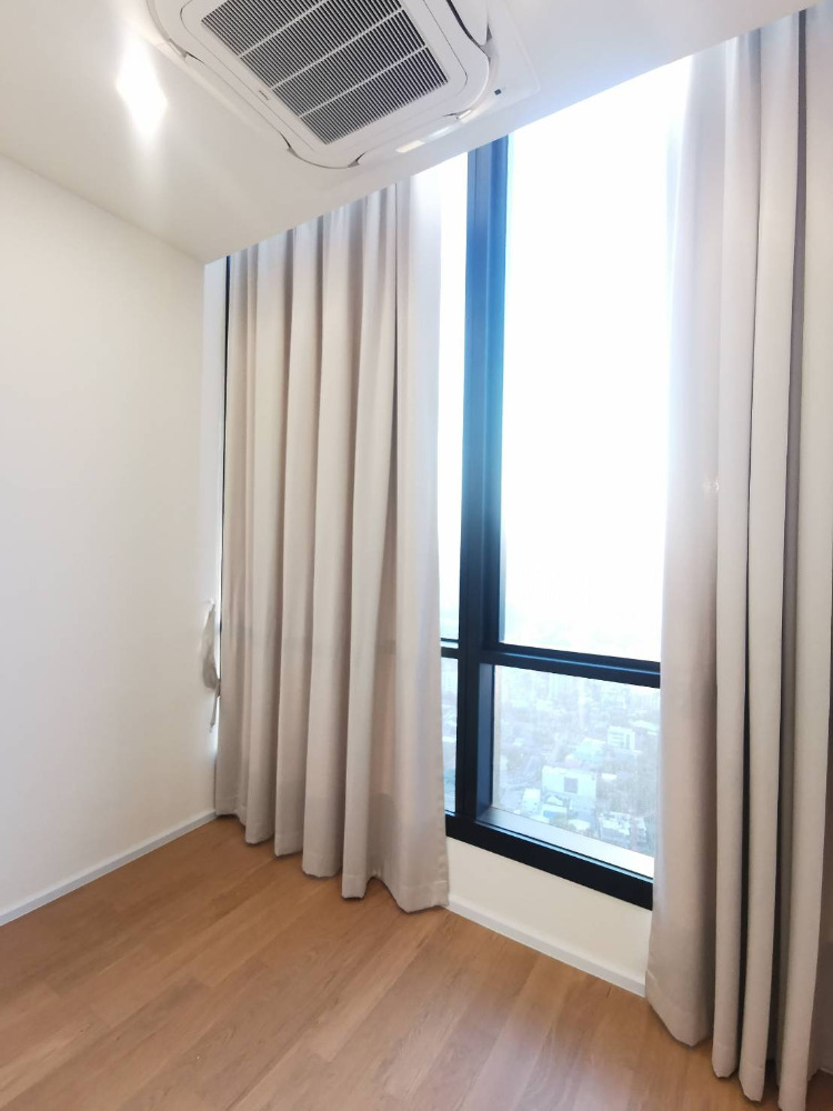 The ESSE Sukhumvit 36 Duplex penthouse 3bed 3bath 278sqm. 135,000,000 Am: 0656199198