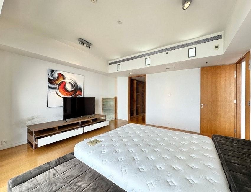 The Met Sathorn 4bed 5bath+maid Duplex 370sqm 280,000/mth Am: 0656199198