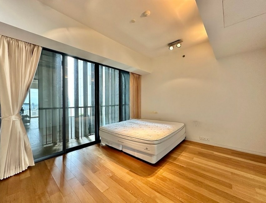 The Met Sathorn 4bed 5bath+maid Duplex 370sqm 280,000/mth Am: 0656199198