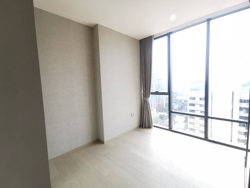 The Extro: 1bed 1bath 32sqm. 6,990,000 Am: 0656199198