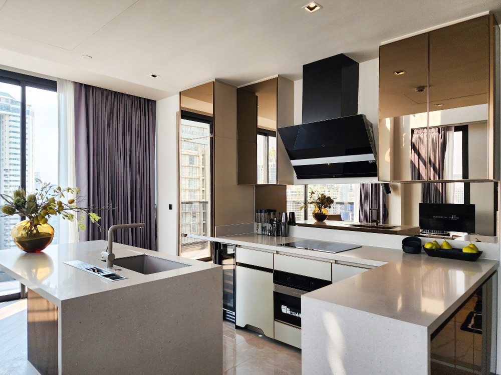 The Reserve Sathorn Duplex 2 bed: 2bed 2bath 126sqm 2X Floor 39,900,000 Am: 0656199198