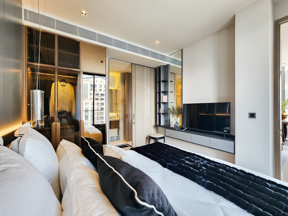 The Reserve Sathorn Duplex 2 bed: 2bed 2bath 126sqm 2X Floor 39,900,000 Am: 0656199198