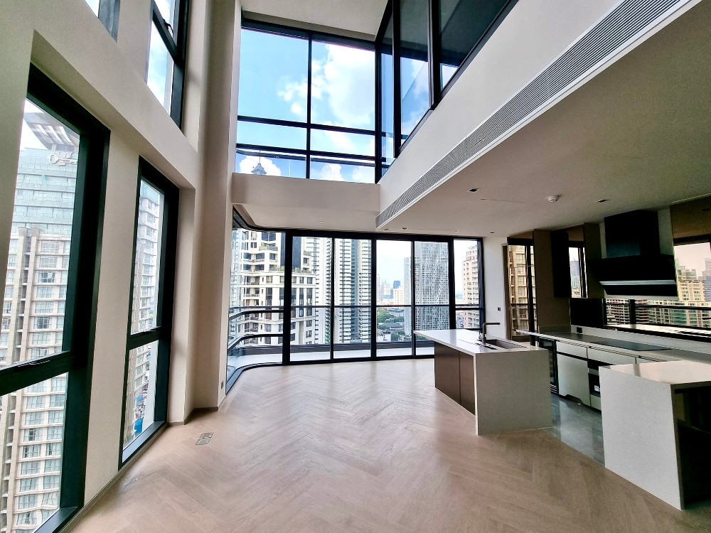 The Reserve Sathorn Duplex 2 bed: 2bed 2bath 126sqm 2X Floor 39,900,000 Am: 0656199198