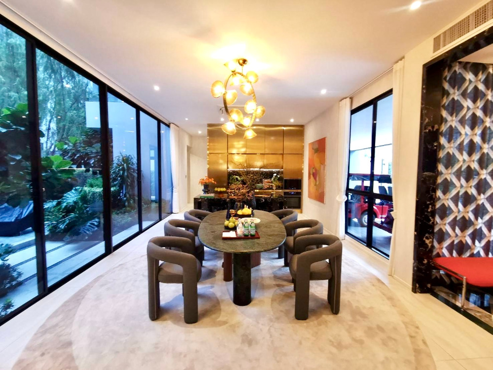 Bugaan Krungthep Kreetha: 85 sqwah  540sqm. 4bed 5bath 46,900,000 Am: 0656199198