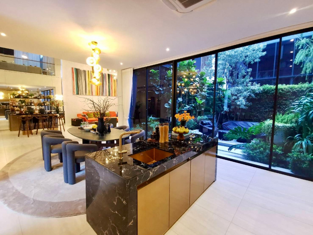 Bugaan Krungthep Kreetha: 85 sqwah  540sqm. 4bed 5bath 46,900,000 Am: 0656199198