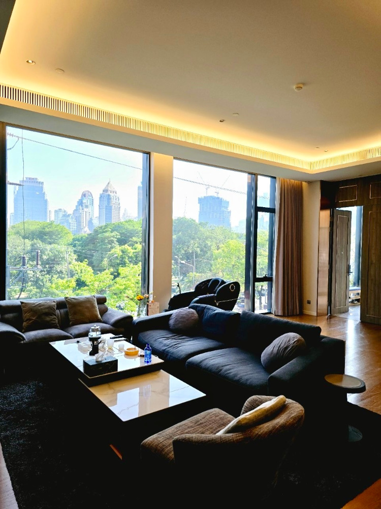 Sindhorn Lumpini: 3Bed 4bath + Maid 230.6sqm. 57,900,000 Am: 0656199198