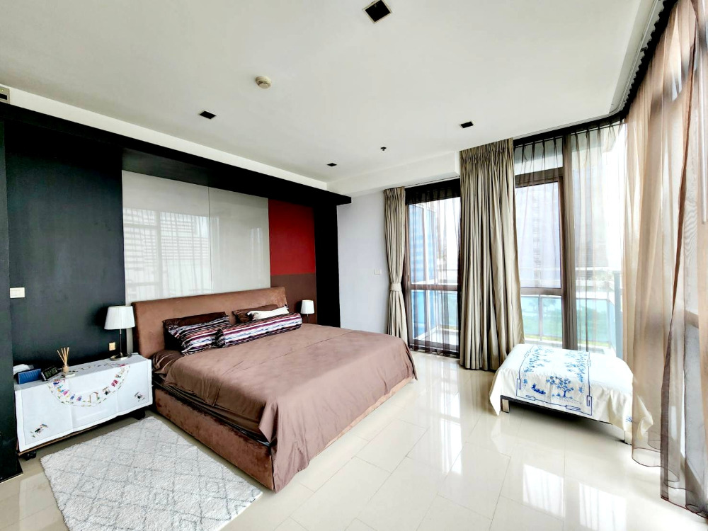 Athenee Residence 3+1 bed: 3+1bed 3bath 223sqm. 61,000,000 Am: 0656199198