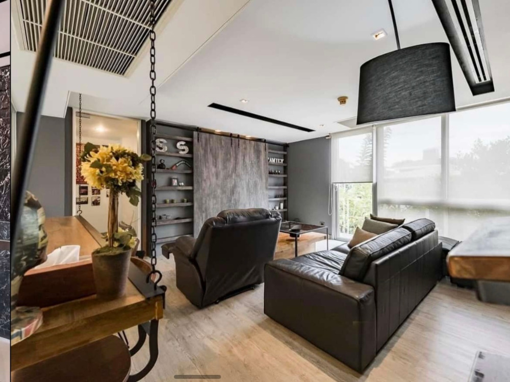 The Lofts Sathorn: 34.1sqwah  350sqm. 4bed 4bath 39,900,000 Am: 0656199198