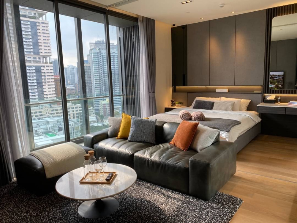 Beatniq Sukhumvit 32: 1bed 1bath 43.42sqm. 12,700,000 Am: 0656199198