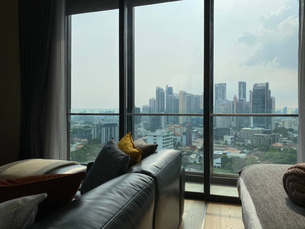 Beatniq Sukhumvit 32: 1bed 1bath 43.42sqm. 12,700,000 Am: 0656199198