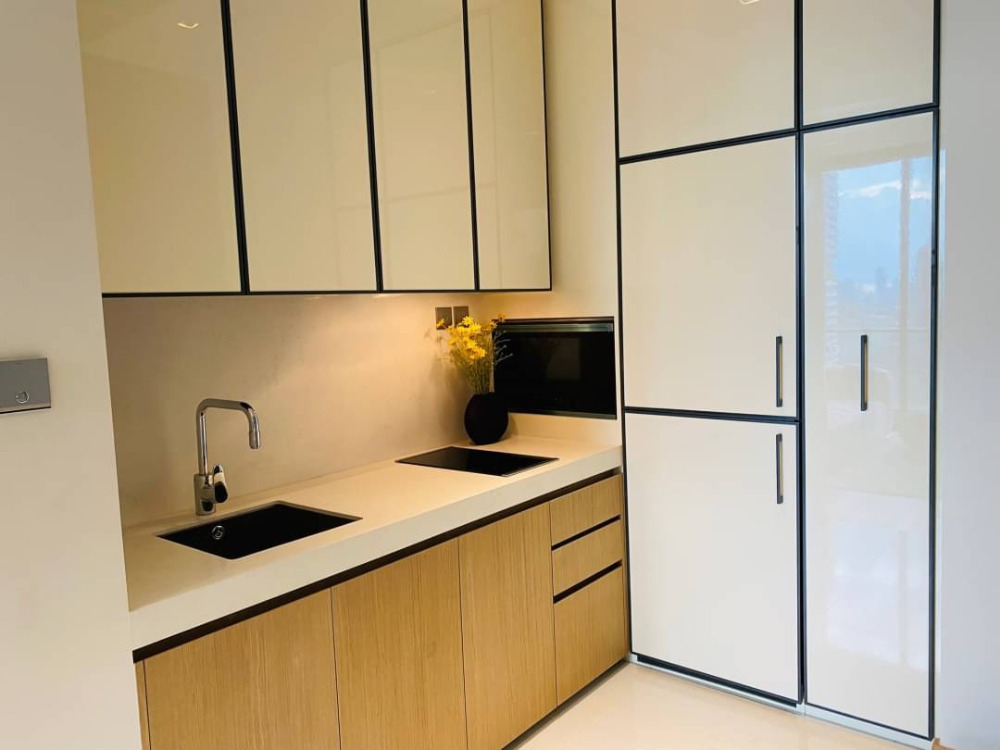 Beatniq Sukhumvit 32: 1bed 1bath  43.42 sqm.  13,500,000 Am: 0656199198