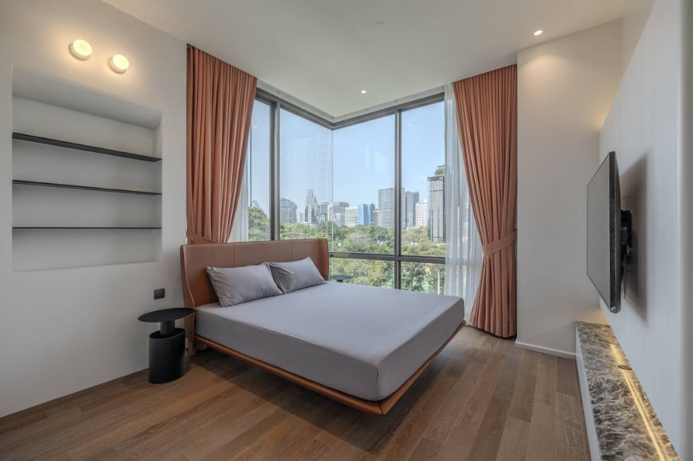 Muniq Langsuan: 2+1 bed 96sqm. 140,000/mth brandnew never been lived in Am: 0656199198