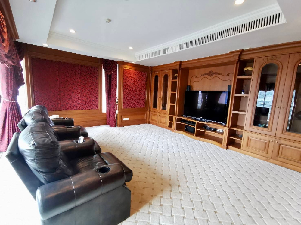 The Park Chidlom Duplex Penthouse: 4bed 5bath + maid 638sqm. 310,000,000 Am: 0656199198