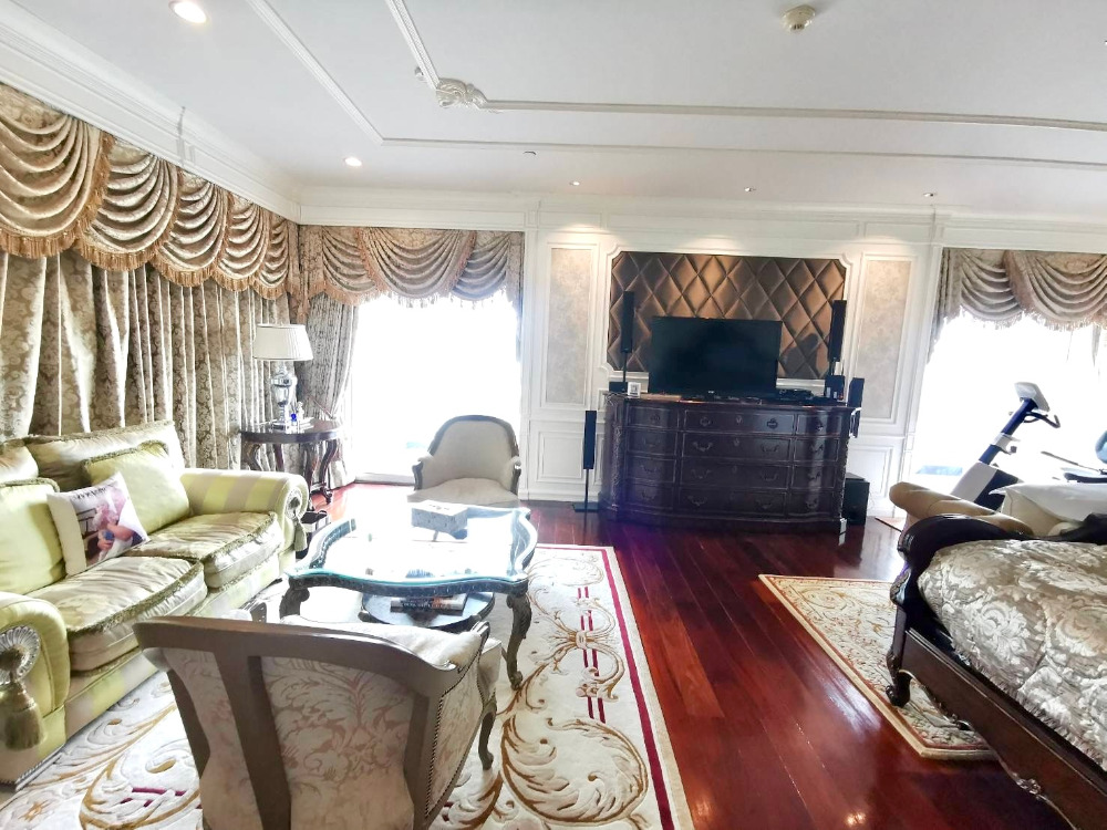 The Park Chidlom Duplex Penthouse: 4bed 5bath + maid 638sqm. 310,000,000 Am: 0656199198