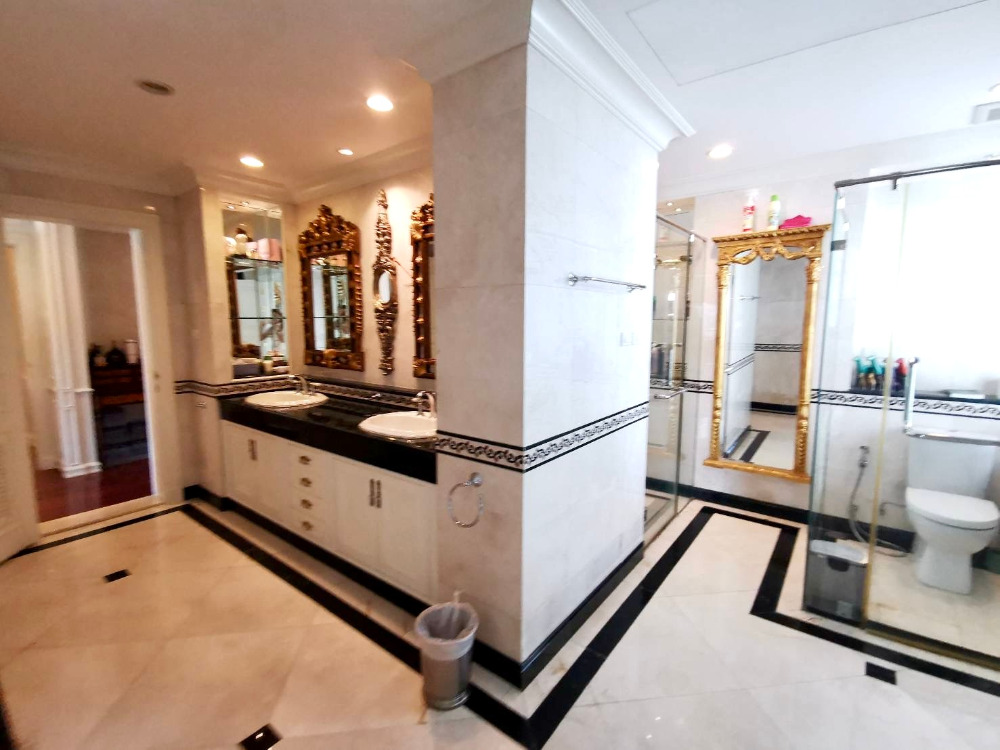 The Park Chidlom Duplex Penthouse: 4bed 5bath + maid 638sqm. 310,000,000 Am: 0656199198