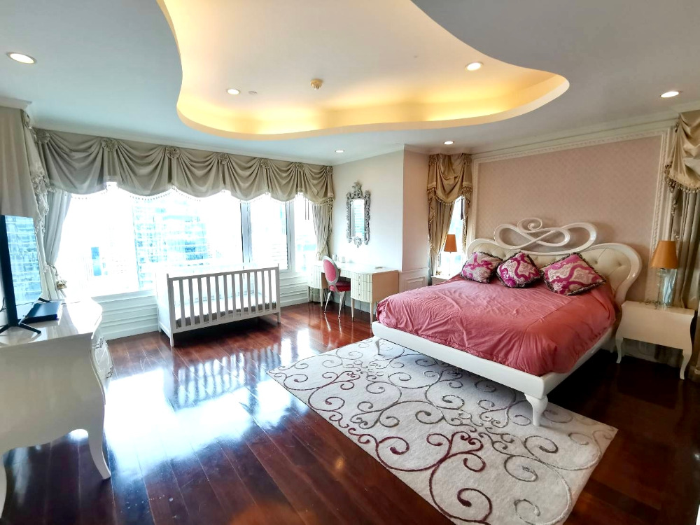 The Park Chidlom Duplex Penthouse: 4bed 5bath + maid 638sqm. 310,000,000 Am: 0656199198