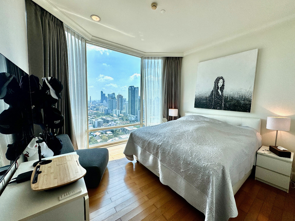 Royce Private Residence Sukhumvit 31: 2bed 2bath 2X Fl 112sqm. 22,700,000 Am: 0656199198