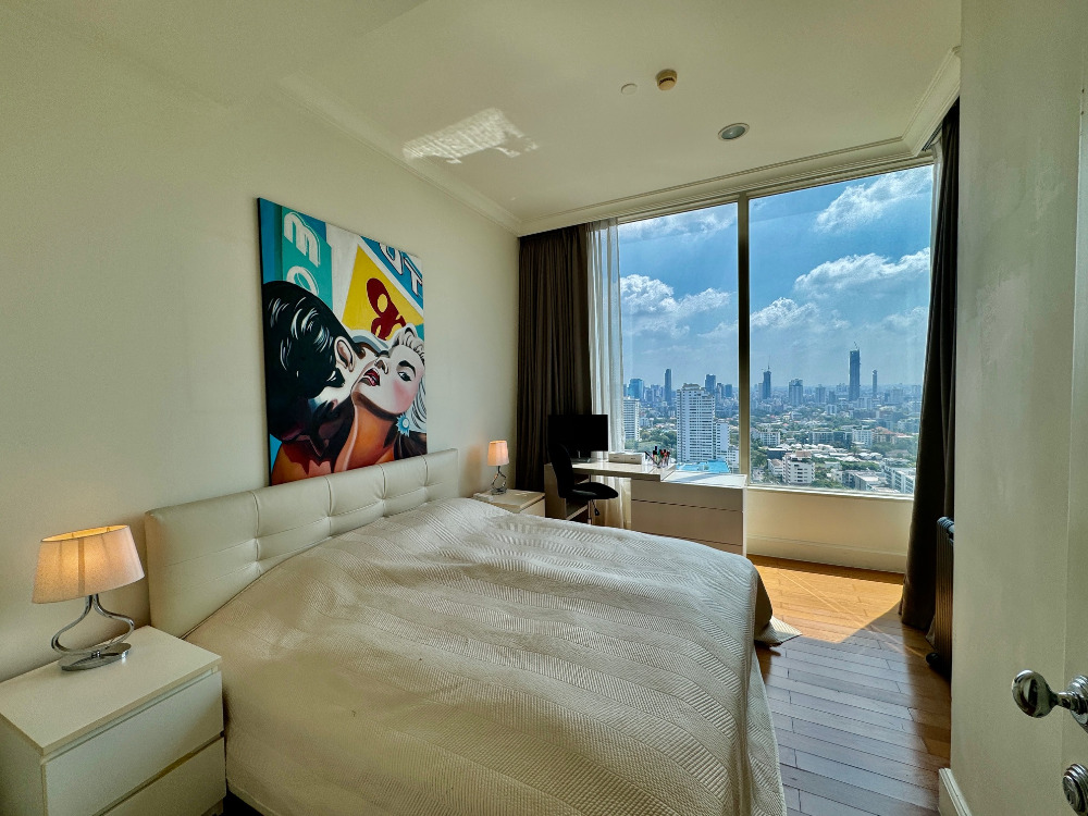 Royce Private Residence Sukhumvit 31: 2bed 2bath 2X Fl 112sqm. 22,700,000 Am: 0656199198