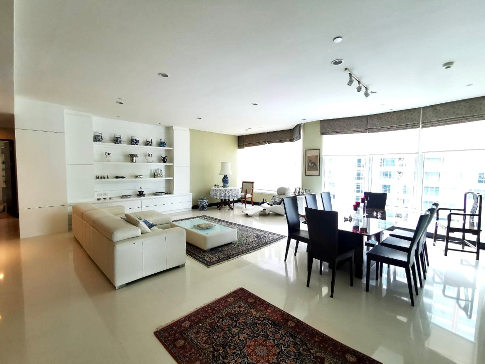 The Park Chidlom: 4bed 5bath + maid 286.64sqm. 79,000,000 Am: 0656199198