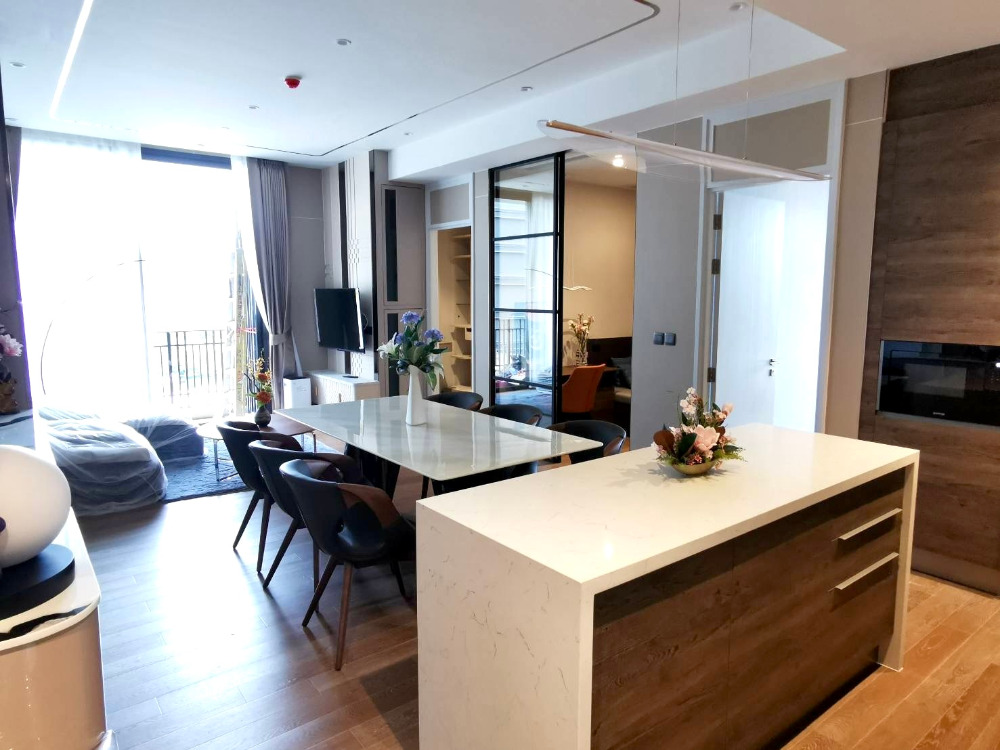 Muniq Langsuan: 96.4sqm. 2bed 3bath Lumpini view 158,000/mth. Am: 0656199198