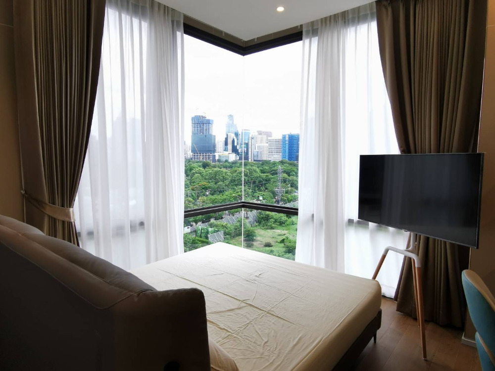 Muniq Langsuan: 96.4sqm. 2bed 3bath Lumpini view 158,000/mth. Am: 0656199198