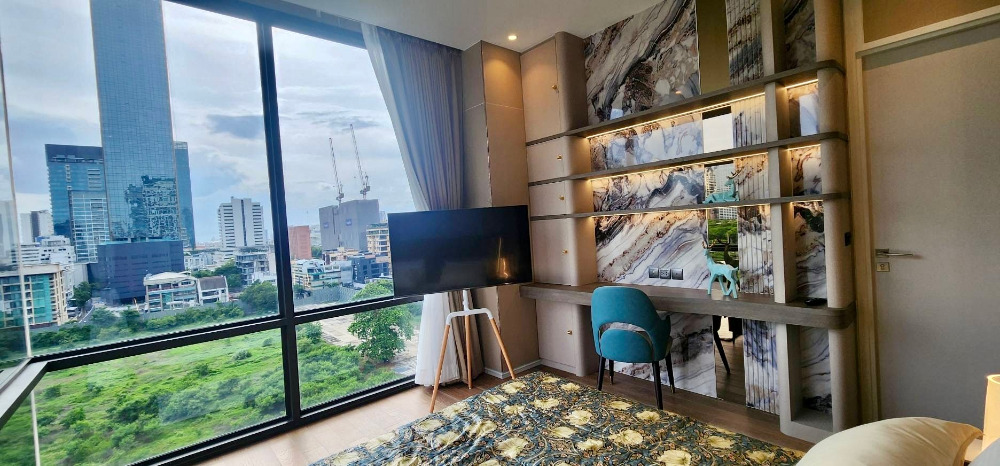 Muniq Langsuan: 96.4sqm. 2bed 3bath Lumpini view 158,000/mth. Am: 0656199198