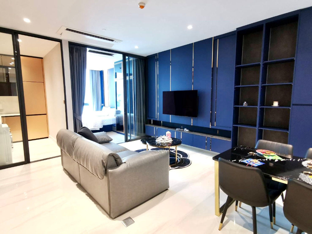 Supalai Icon Sathorn:  2bed 2bath 71.2 sqm. 75,000/mth. Am: 0656199198