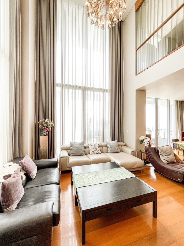 Sukhothai Residences: Duplex 4bed 4bath 325sqm. 120,000,000 Am: 0656199198