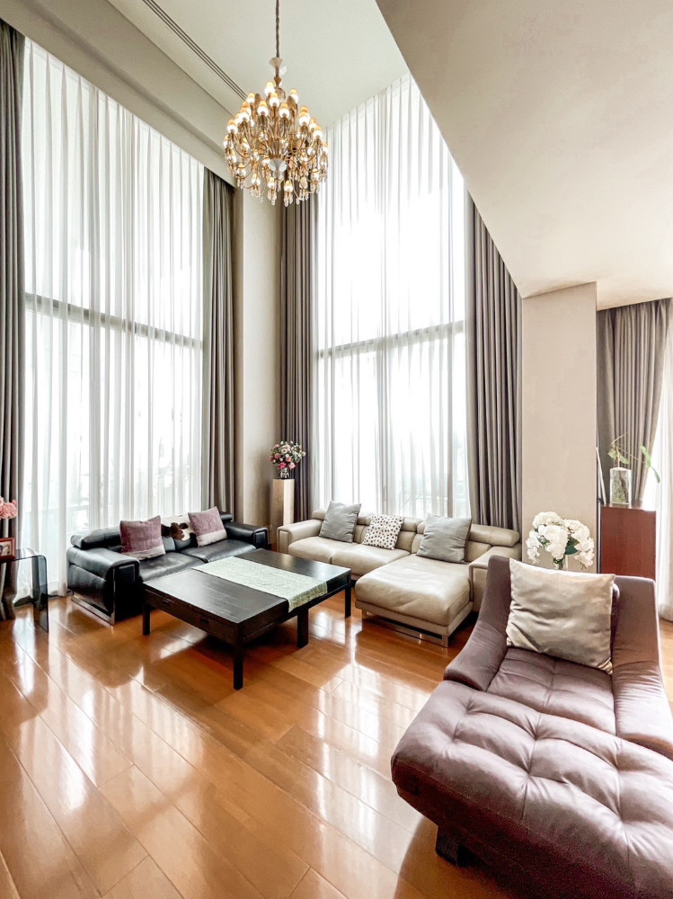 Sukhothai Residences: Duplex 4bed 4bath 325sqm. 120,000,000 Am: 0656199198