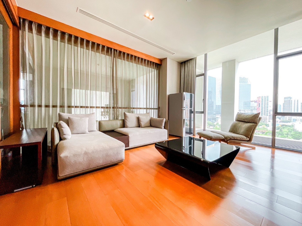 Sukhothai Residences: Duplex 4bed 4bath 325sqm. 120,000,000 Am: 0656199198