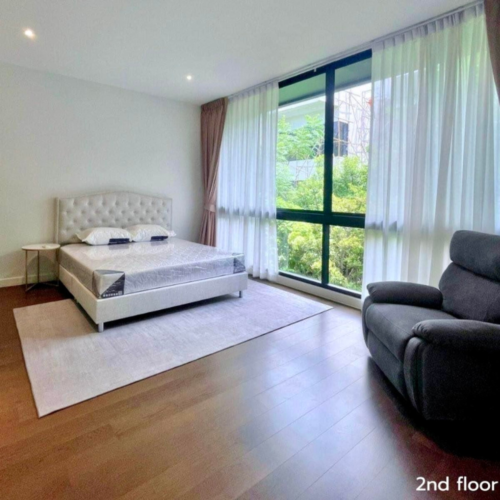 Bugaan Krungthep Kreetha: 4bed 5bath 430sqm. 270,000/mth Am: 0656199198