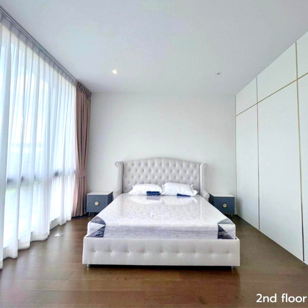 Bugaan Krungthep Kreetha: 4bed 5bath 430sqm. 270,000/mth Am: 0656199198