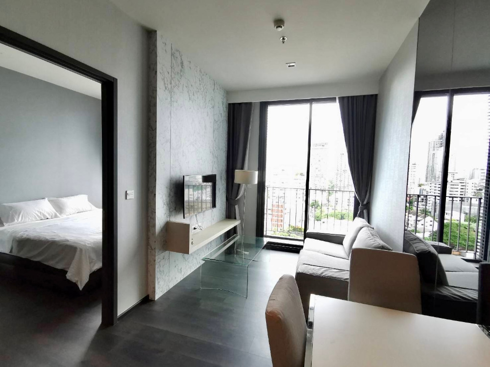 (owner post) Edge Sukhumvit 23 rent: 1bed 1bath 33.48sqm. 10 Fl. 25,000/mth. Am: 0656199198